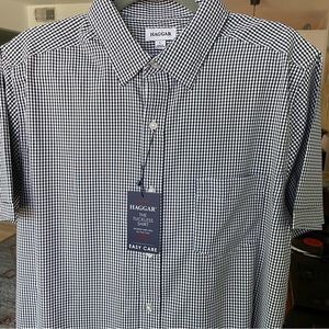 Haggar Slim Fit Moisture Wicking men’s Shirt